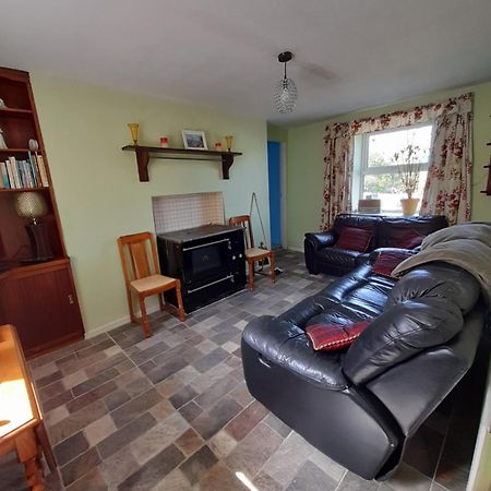 Granny'S Cottage, A Lovely Lakeside Cottage ドネゴール エクステリア 写真